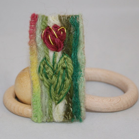 Embroidered Brooch  Tulips von Lynwoodcrafts auf Etsy