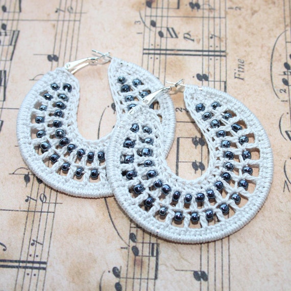 Handmade Earrings Crocheted Hoops Silver Plated von faustapink900