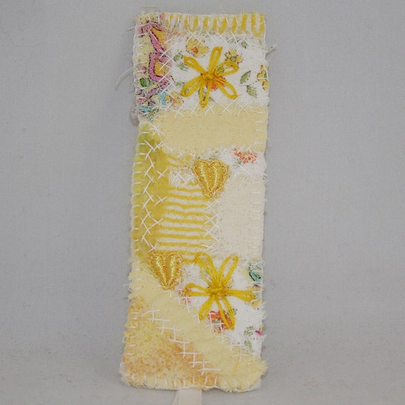 Embroidered Embellished Bookmark  Yellow von Lynwoodcrafts auf Etsy