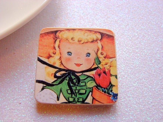 Little Wood Pin Brooch  Little Girl in a Green von mimiandlucy