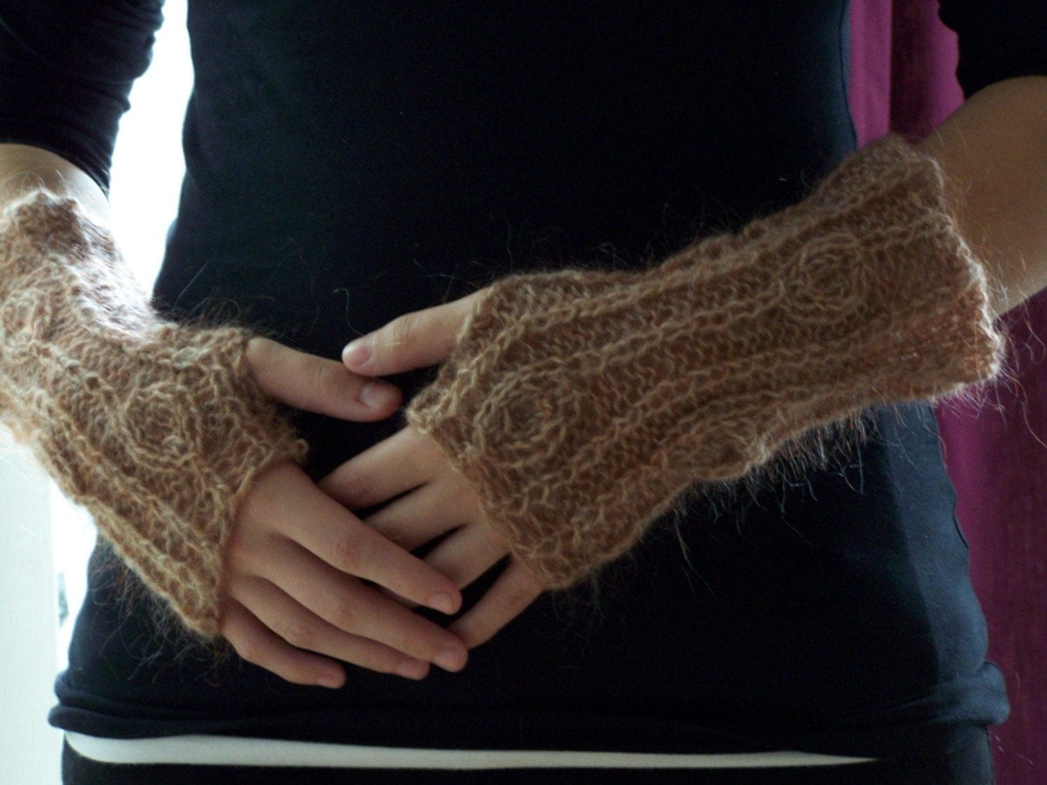 Lace fingerless gloves pattern in Women&apos;s Gloves &amp; Mittens