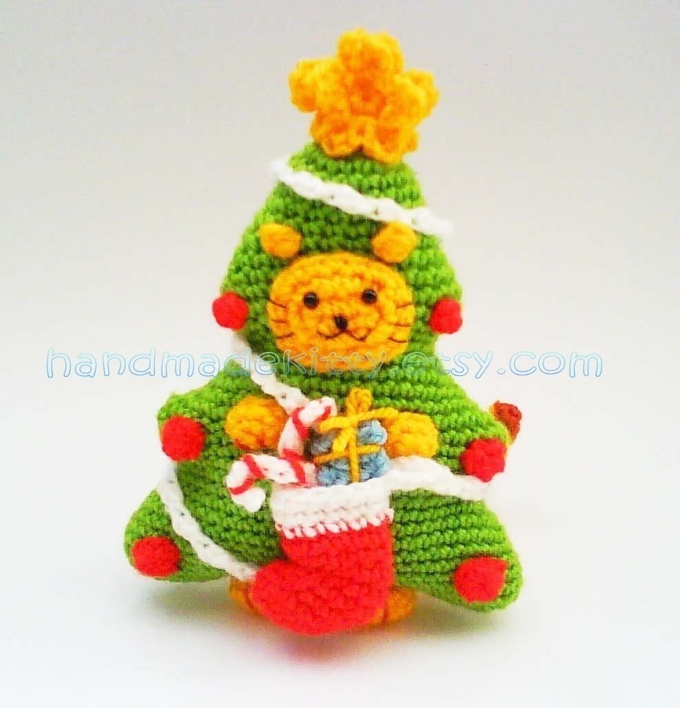 Ruffle Fir Trees Crochet Pattern | Red Heart