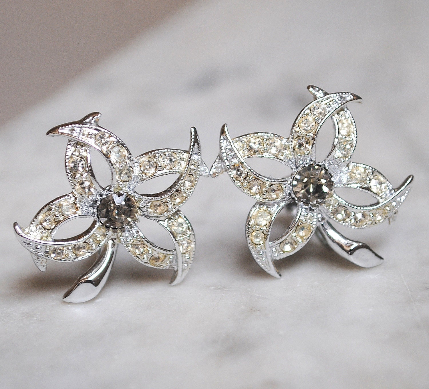 silver star earrings | Silver star earrings, Jewelry, Star earrings